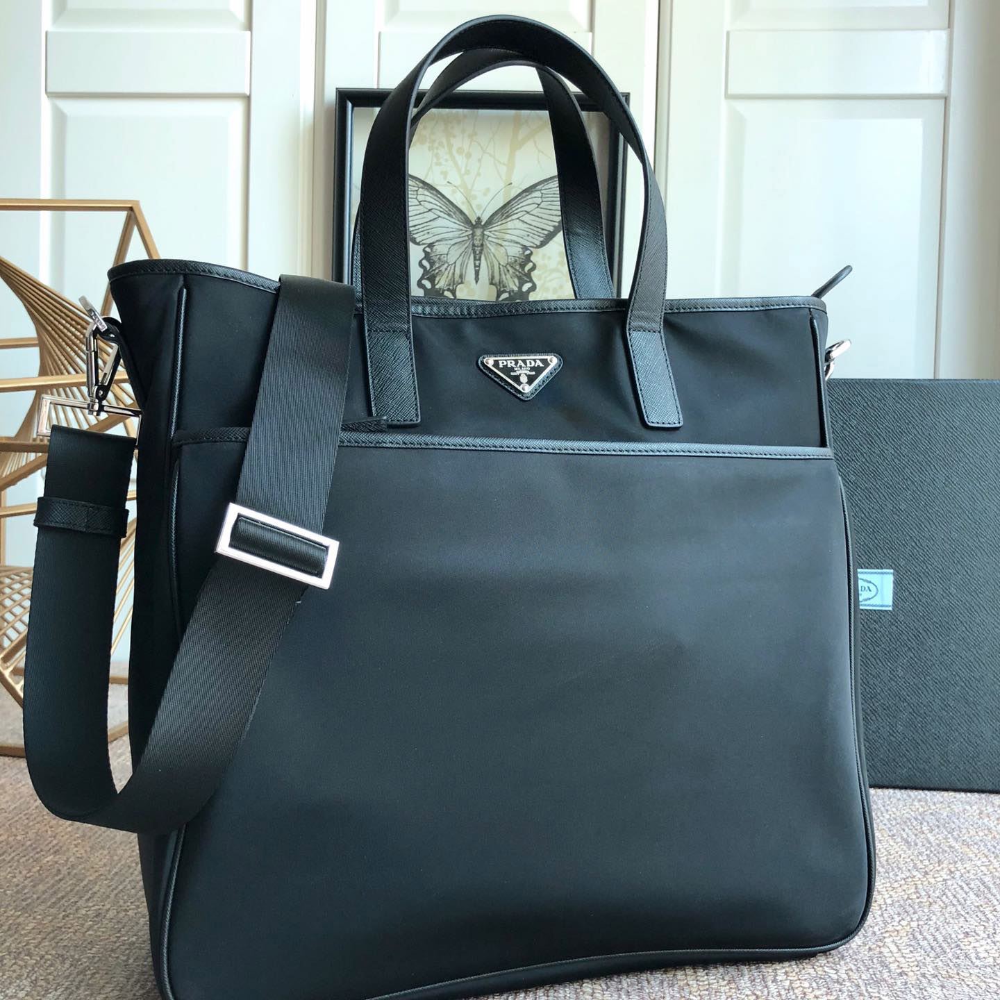 Pra*a briefcase